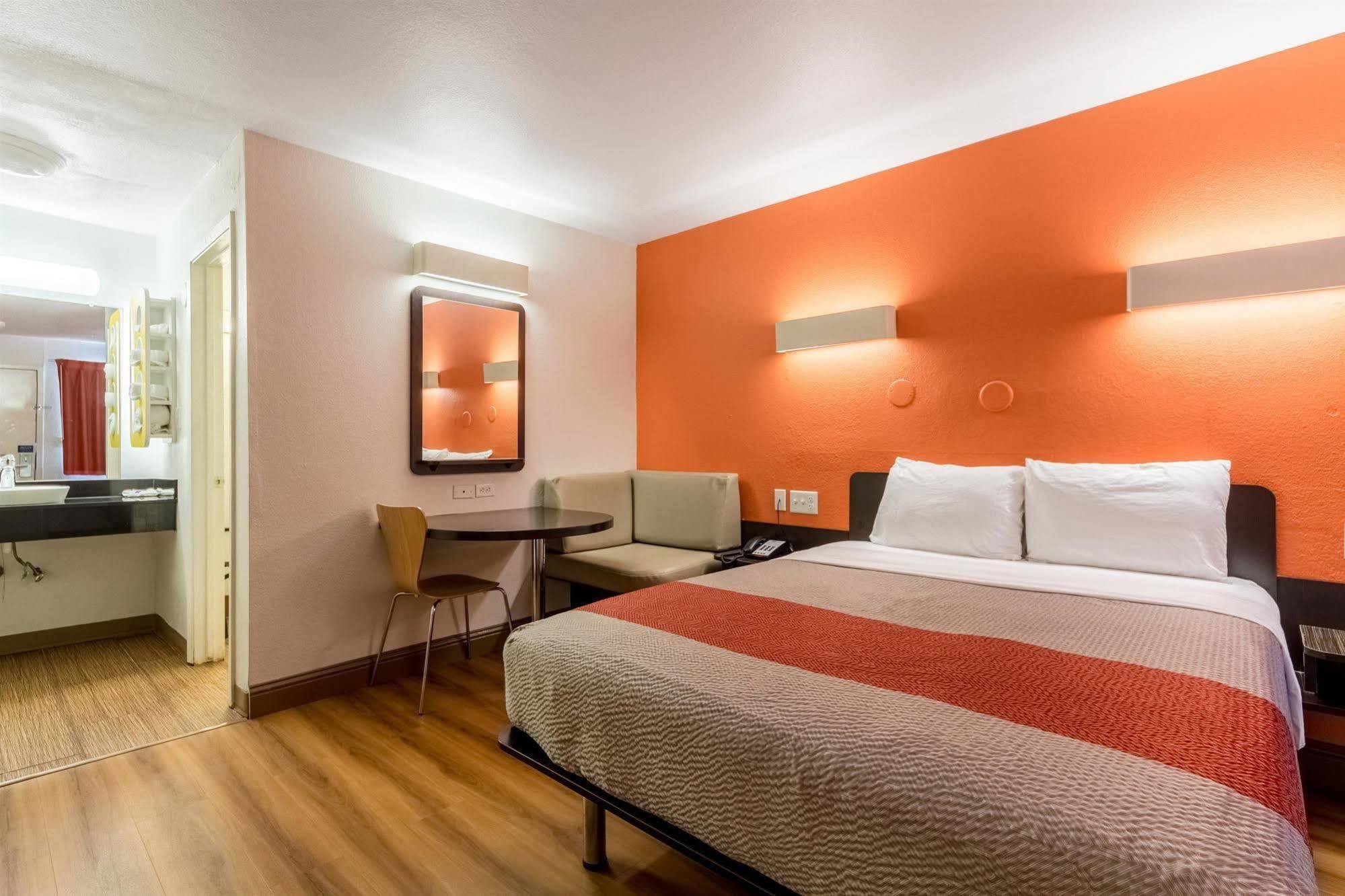 Motel 6-Garland, Tx - Dallas Экстерьер фото